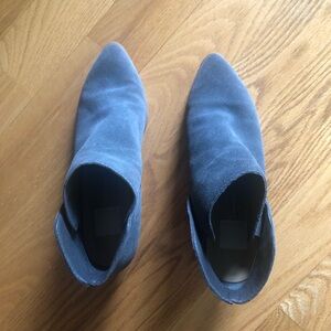 Women’s Gray Suede Slip On Ankle Booties by Dolce Vita SIZE 9